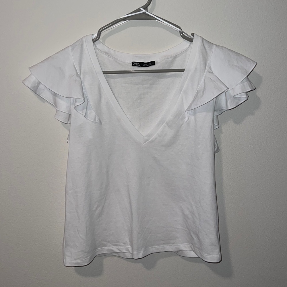 Brand new Zara ruffle sleeve tee